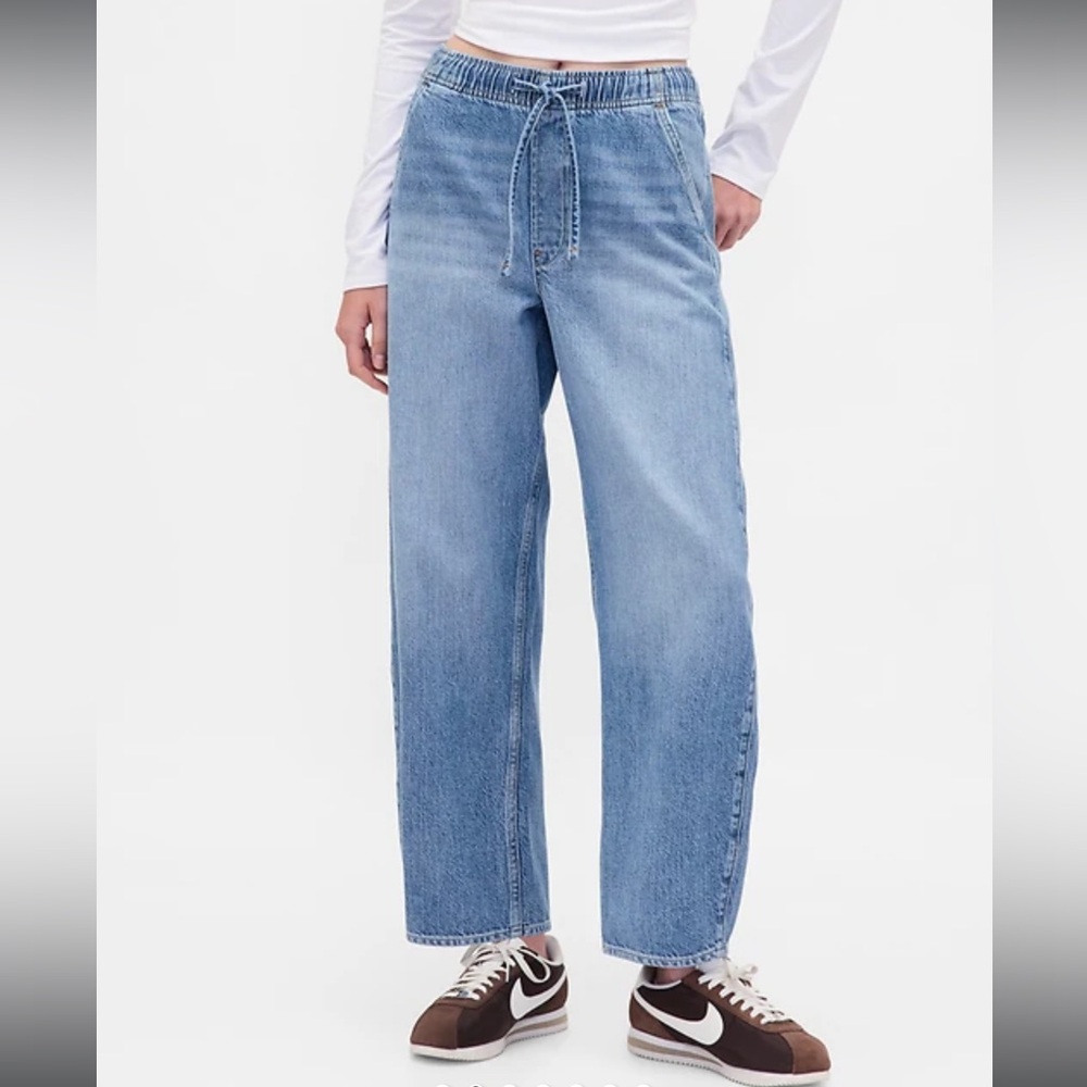 GAP High Rise UltraSoft Barrel Jeans